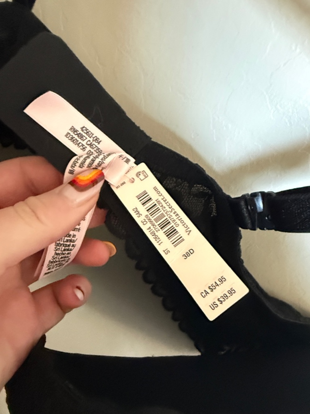Victoria's Secret Black Lace T-Shirt Bra with Light Pink Trim - Picture 2 of 4